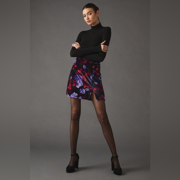 ✨ Anthropologie Velvet Micro Mini Skirt Sz 8 - Picture 4 of 6